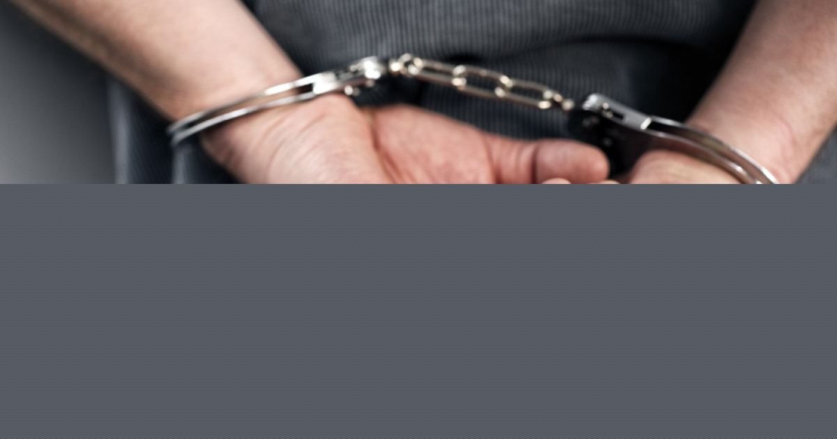 Mandat de arestare pe numele unui piroman care a provocat trei incendii în Capitală. Evenimentele, produse toate în 22 de minute