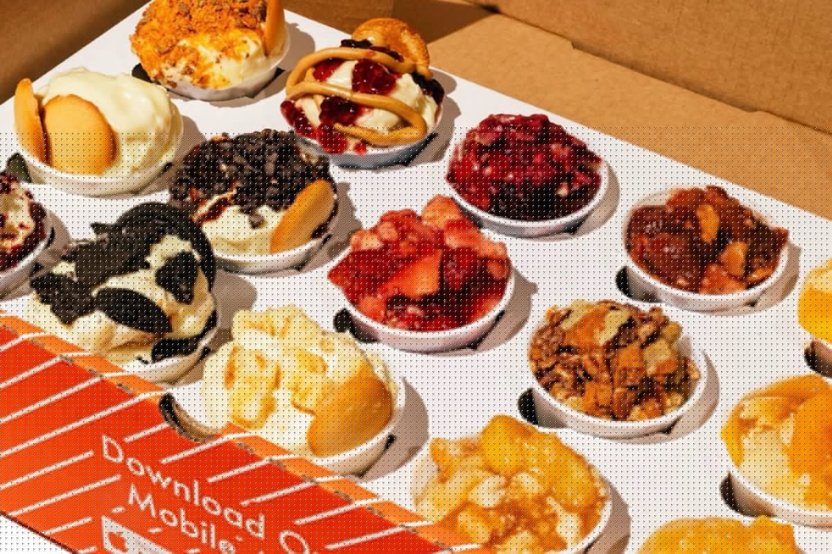 Peach Cobbler Factory serving up puddings, rolls, shakes and cookies in Clarksville