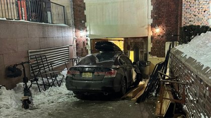 Driver slams car into headquarters of Jewish religious order in New York City, Mamdani calls it ‘horrifying’