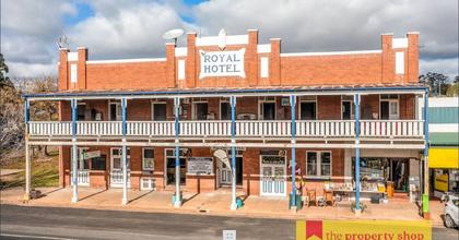 'Striking' country pub could ease local pressure as parties look to revive icon