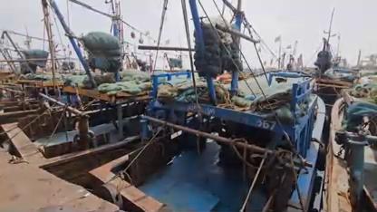 Bay of Bengal turbulence leaves Andhra fishermen anchored ashore