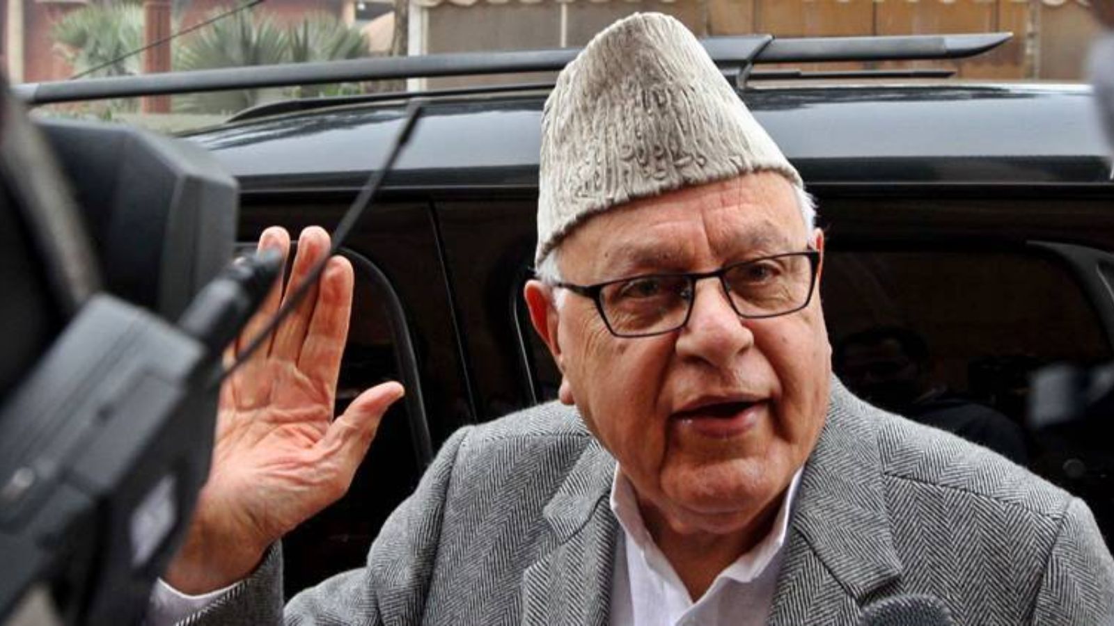 Former J&K CM Farooq Abdullah hospitalised in Srinagar