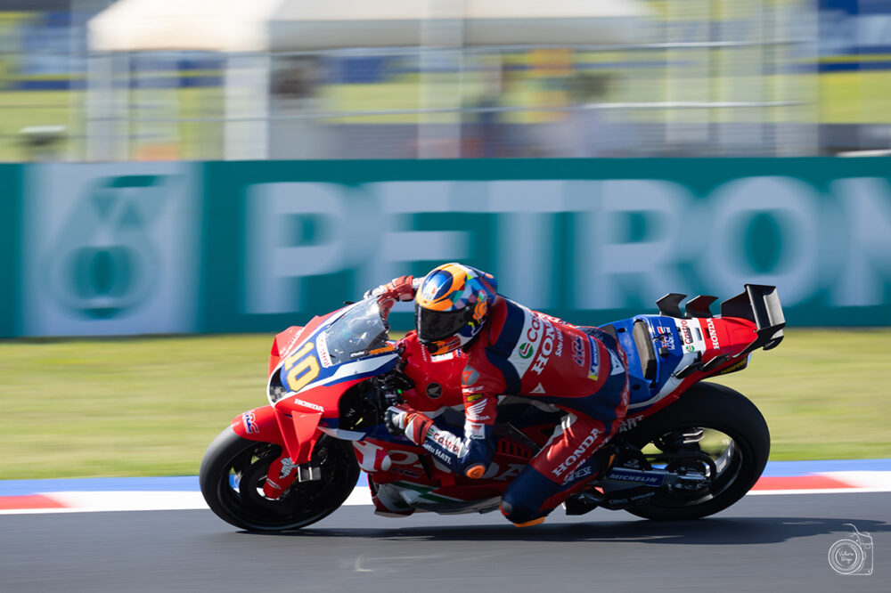 MotoGP, GP Indonesia 2025: risultati e classifica FP1. Marini in testa, 5° Marquez, Bagnaia distante