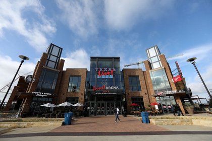 Best Places to Watch the Super Bowl in Texas for 2026