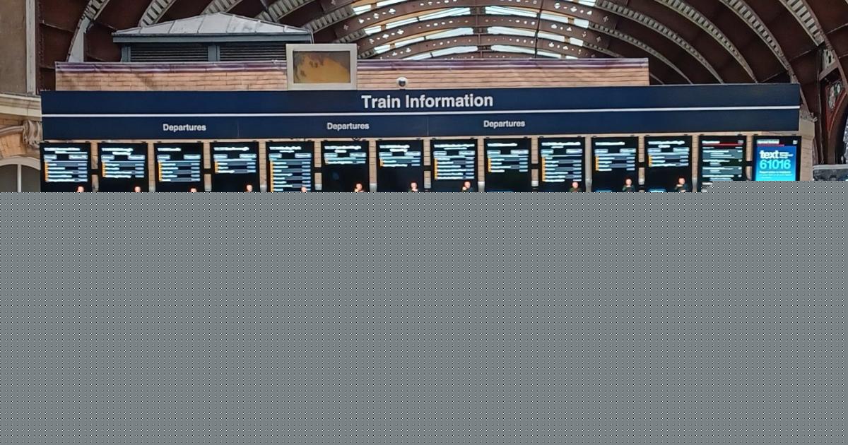 Travel warning affecting passengers at York station