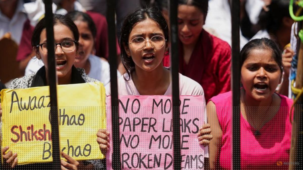 Preparing for disruption: Offline messaging apps join India’s protest toolkit