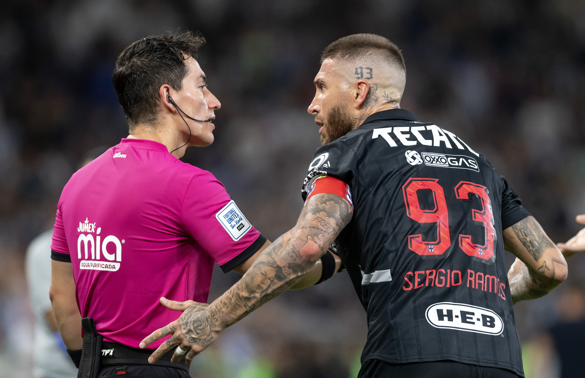 Multan a Sergio Ramos tras críticas al arbitraje en partido Monterrey contra Santos Laguna