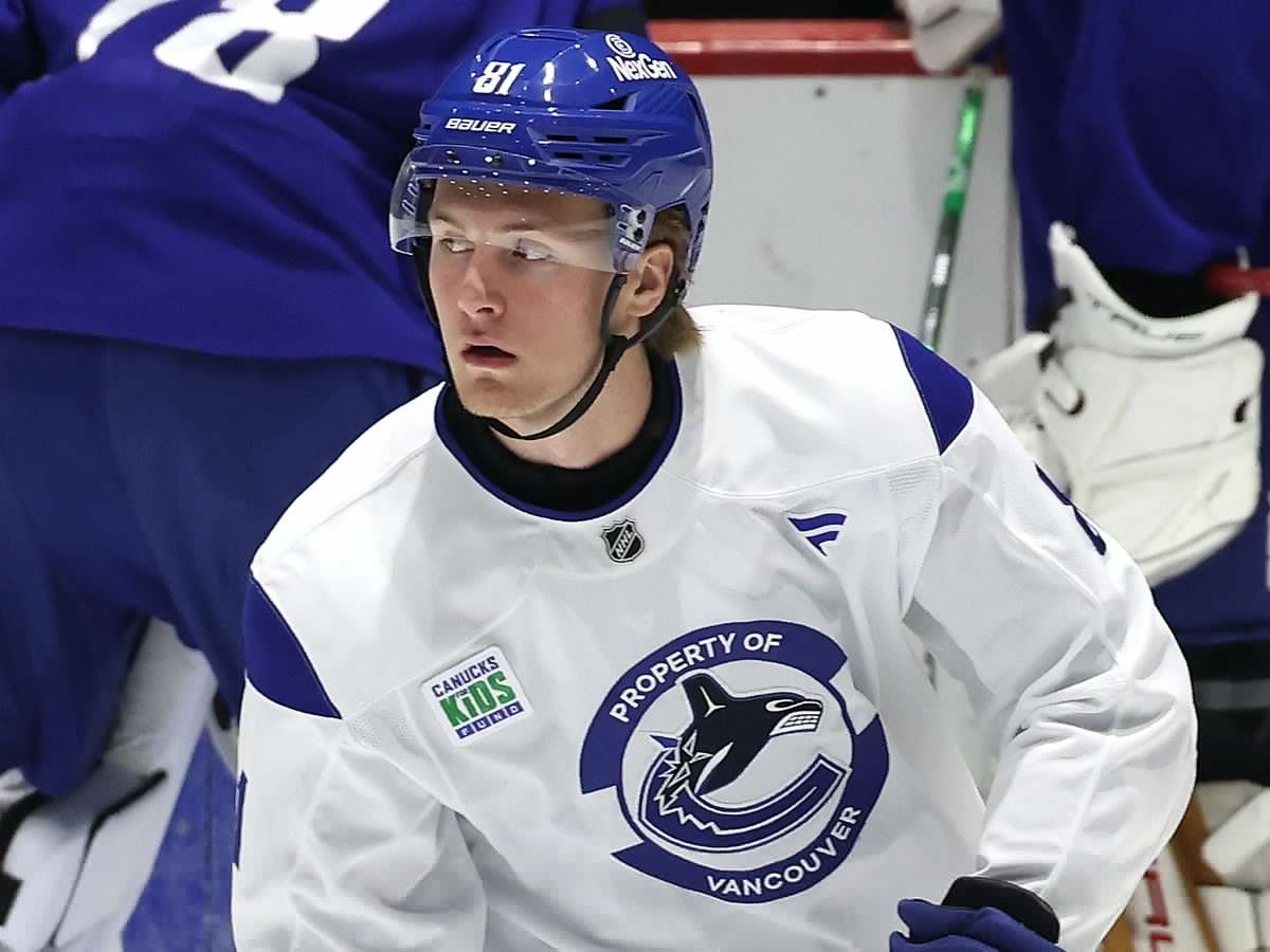 Canucks: Big Brooks Rogowski ‘an absolute force’ at world junior showcase
