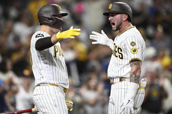 Jackson Merrill’s 2-run HR rallies Padres past Brewers