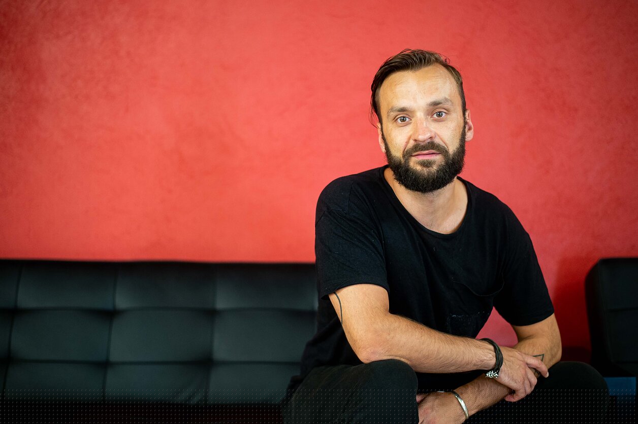 „Nepamiršk, iš kieno rankos duoną valgai“: po „Makbeto“ atšaukimo – kaltinimai teatrui