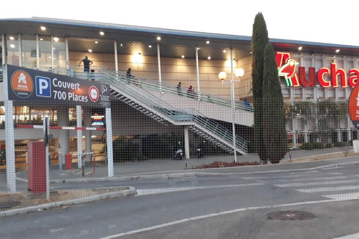 « Ce sont des pieds nickelés, dont la tentative était vouée à l’échec » : ils tentent de cambrioler la bijouterie du centre commercial Auchan à Grasse après une descente en rappel comme dans « Mission Impossible »