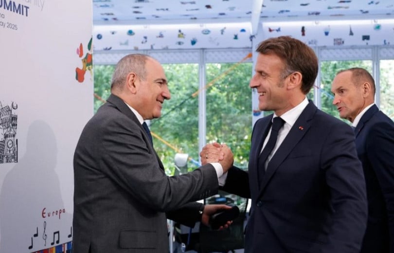 Emmanuel Macron à Copenhague : Je félicite les dirigeants arménien et azerbaïdjanais pour l’instauration de la paix entre leurs pays
