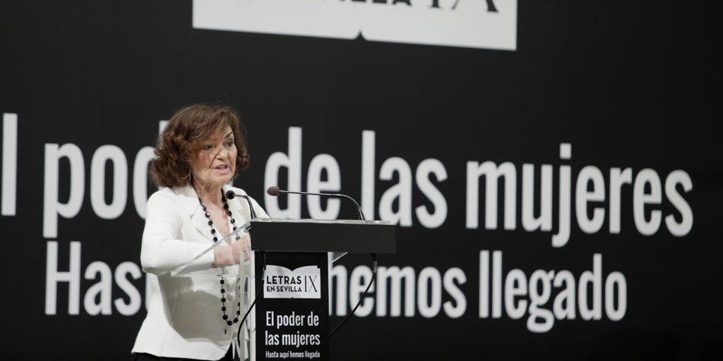 Carmen Calvo, de implicarse en las jornadas de la Guerra Civil de Sevilla a borrarse del evento