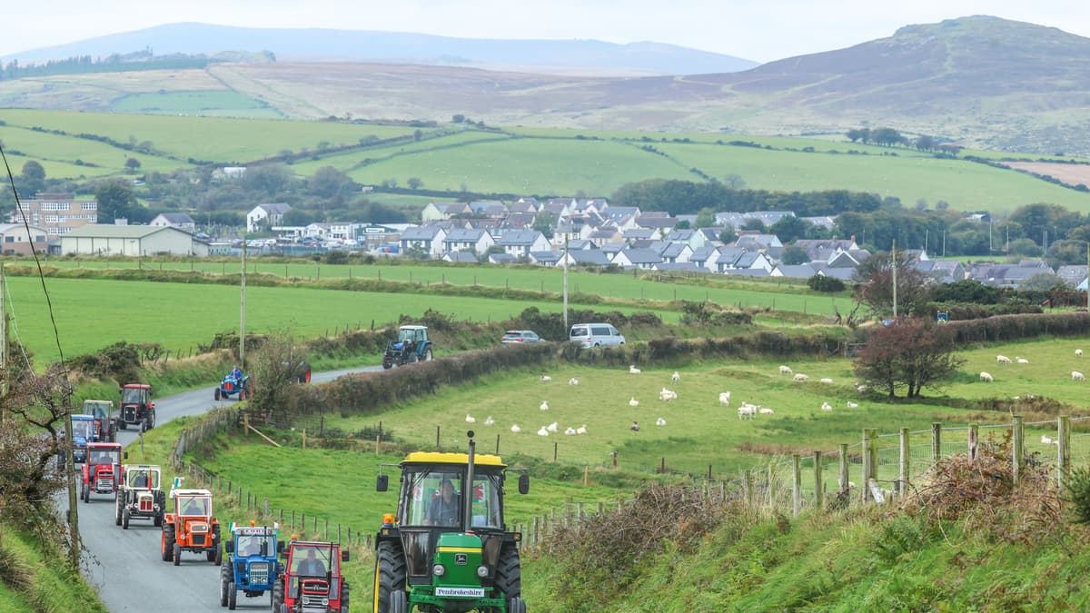 Tractor Run raises money for local causes