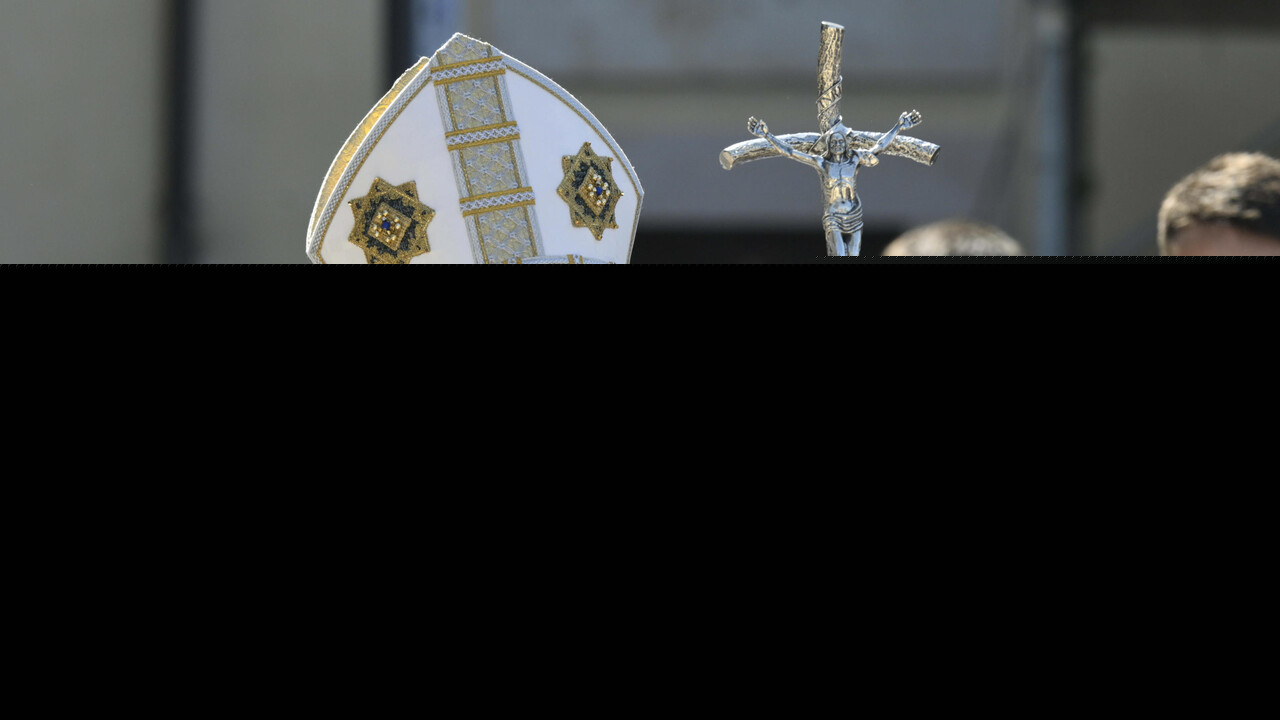 Il Papa a settembre in Francia, incontrerà le vittime di abusi