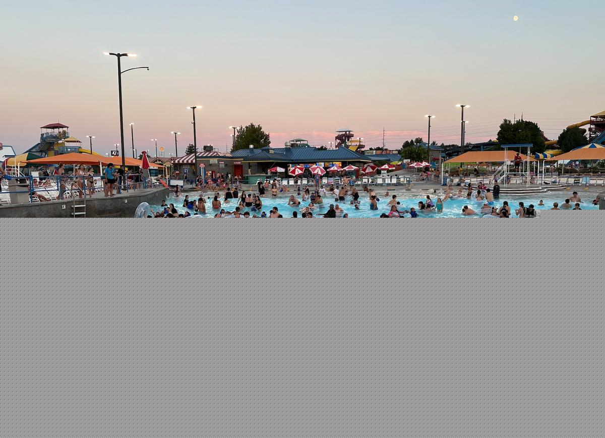 Roaring Springs is Hosting a ‘2000’s Takeover’ Dance Party Tonight