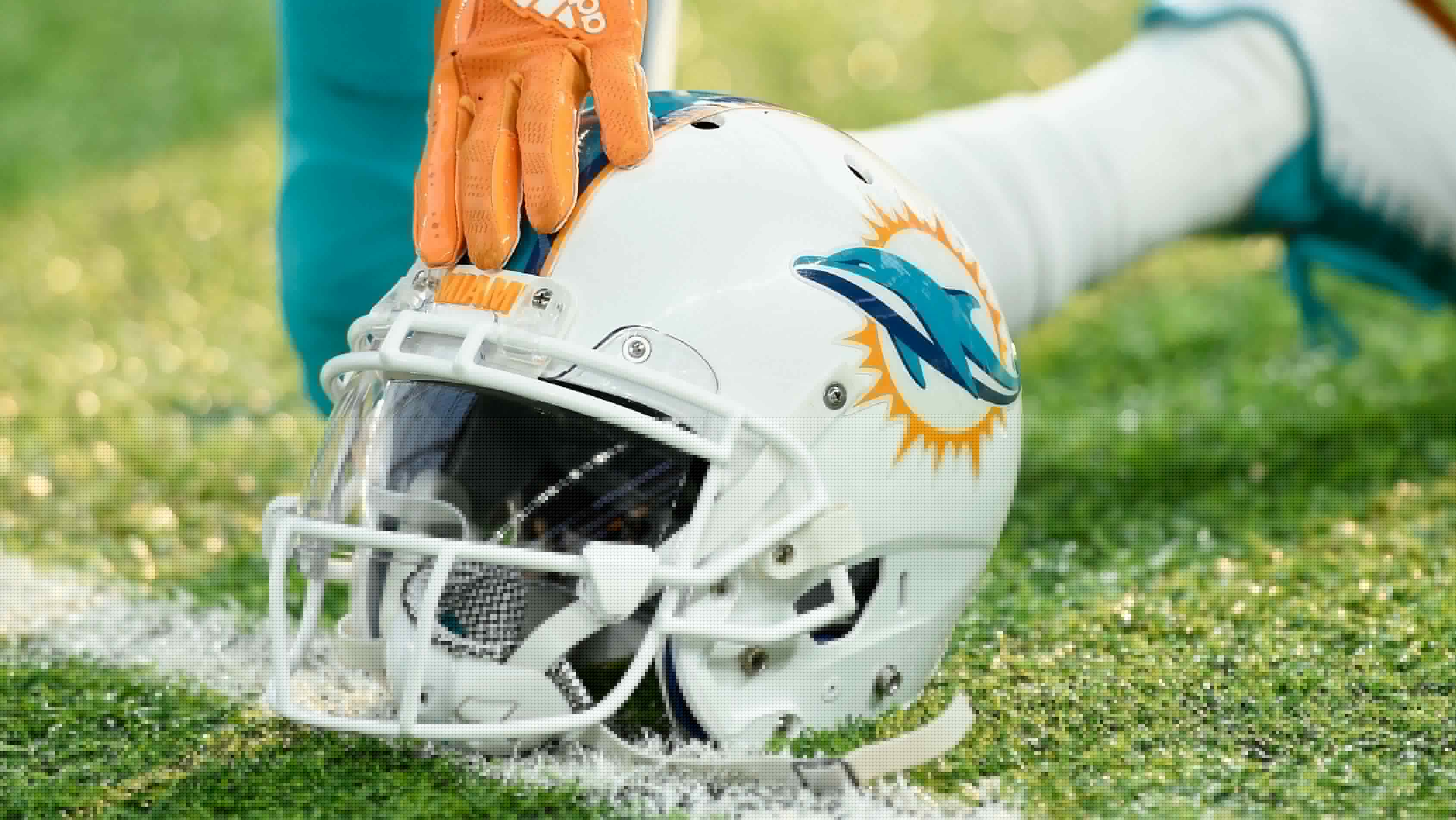 Ex-Dolphins $60 Million Quarterback Announces Retirement