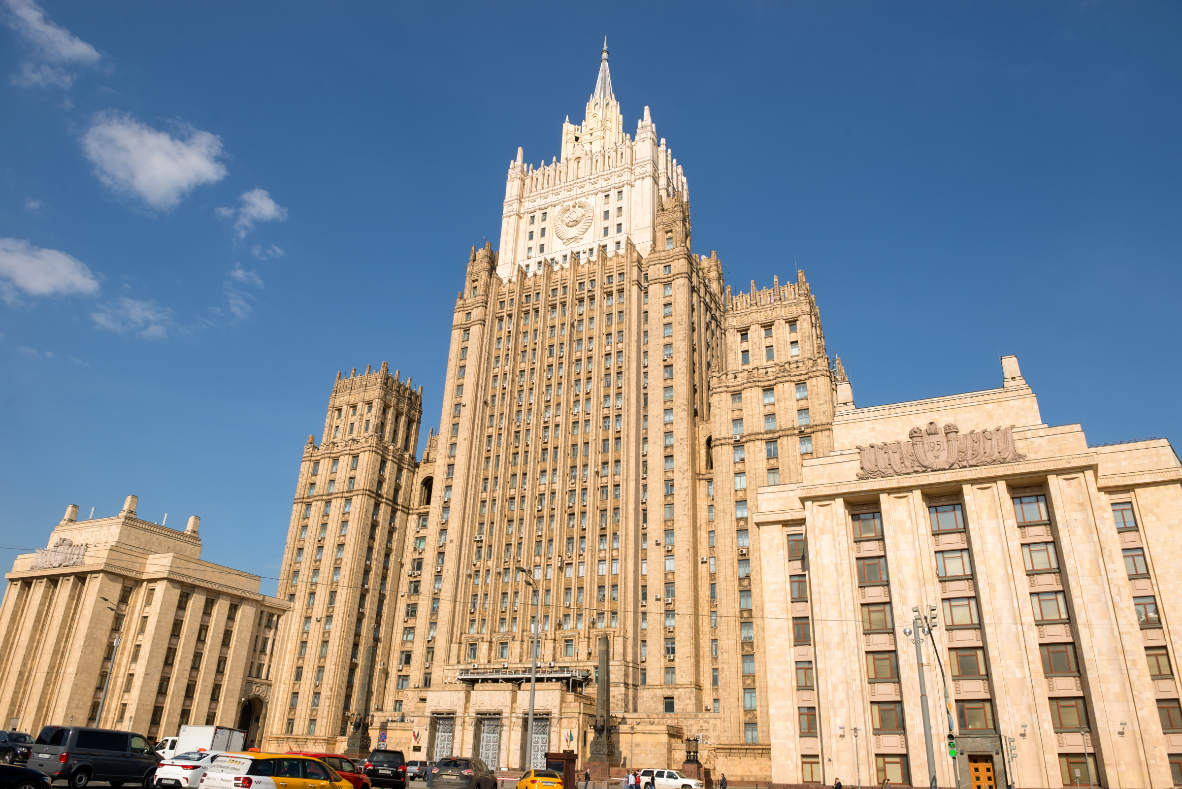 Putin semnează un decret de confiscare a activelor străine din Rusia