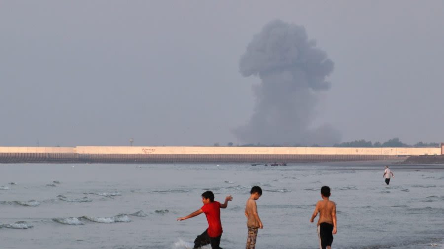 Iran: 2 oil tankers in Strait of Hormuz have exploded