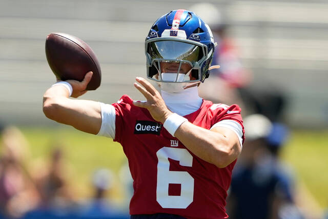 Jaxson Dart approaching training camp with an eye on preventing another Giants losing season