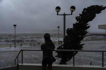 Typhoon Ragasa batters Hong Kong and southern China after causing deaths in Taiwan and Philippines
