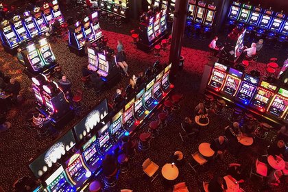 NJ woman wins 5,757 times her bet at A.C. casino
