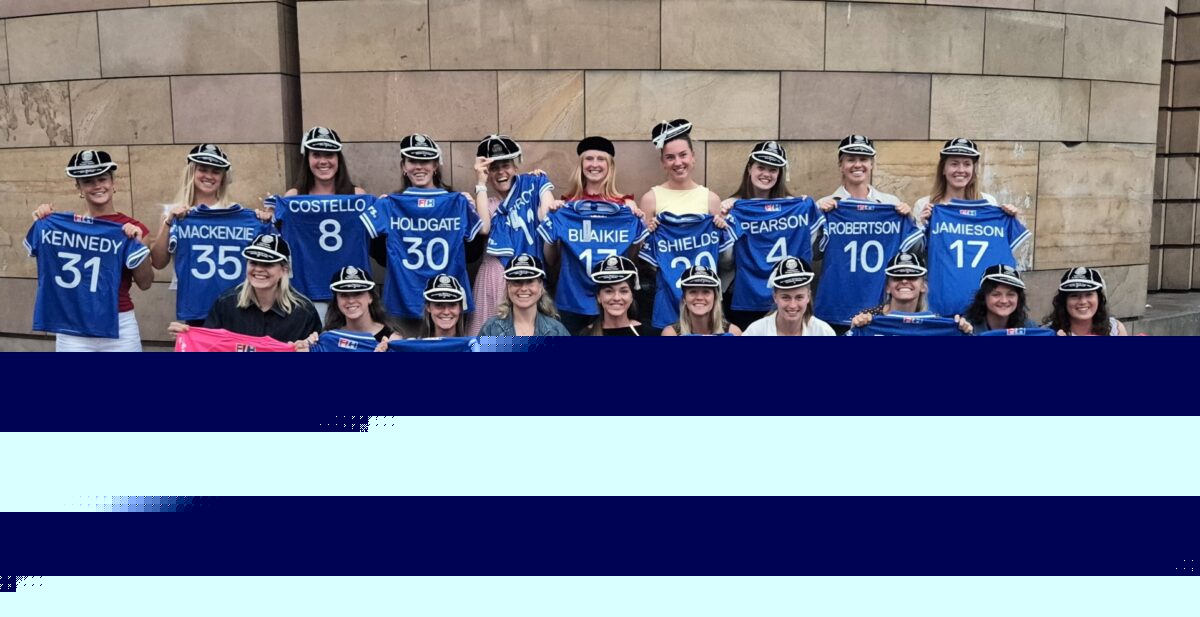 Wold Cup shirts awarded to Scottish hockey women