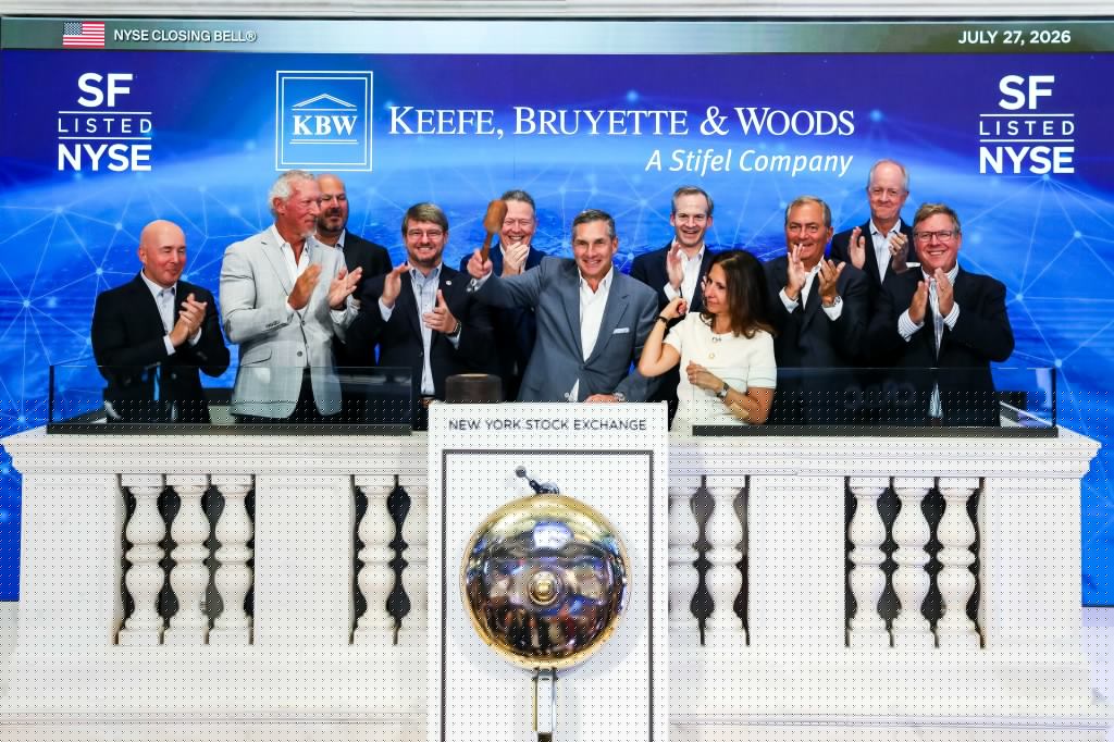 Colony Bank represented at stock exchange ceremony