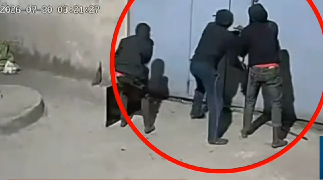 Manhunt launched for 3 armed robbers caught on CCTV raiding Kisumu estate