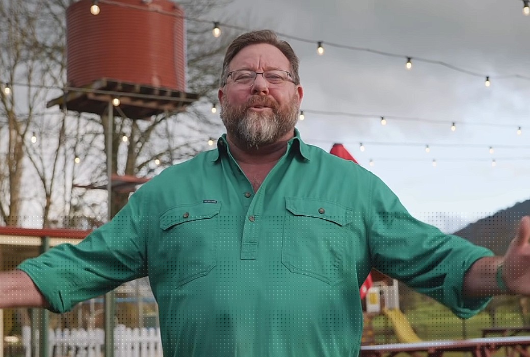 Comment on Renewed: Oops! I Bought a Pub by Dean