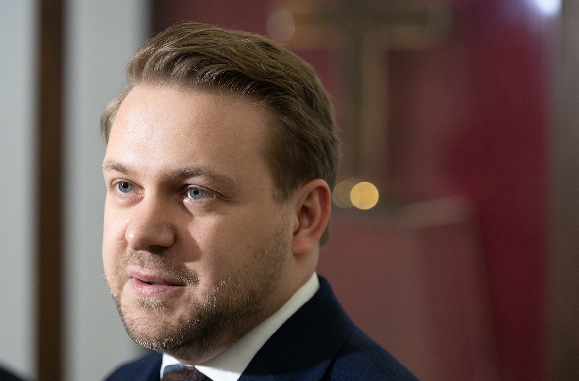 Irlandzka europoseł zaatakowała Ozdobę w PE. Teraz zgrywa ofiarę