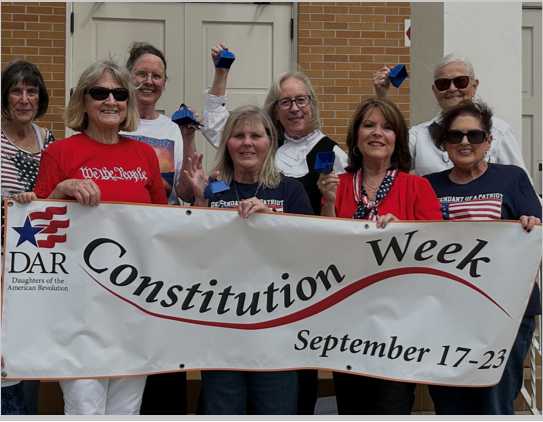 Daughters of the American Revolution Proclaim Constitution Week in Dundee