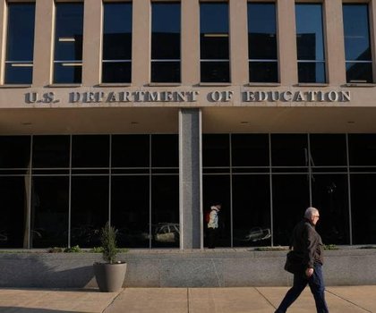 Fed Union Sues DOE Over Partisan Out-of-Office Messages