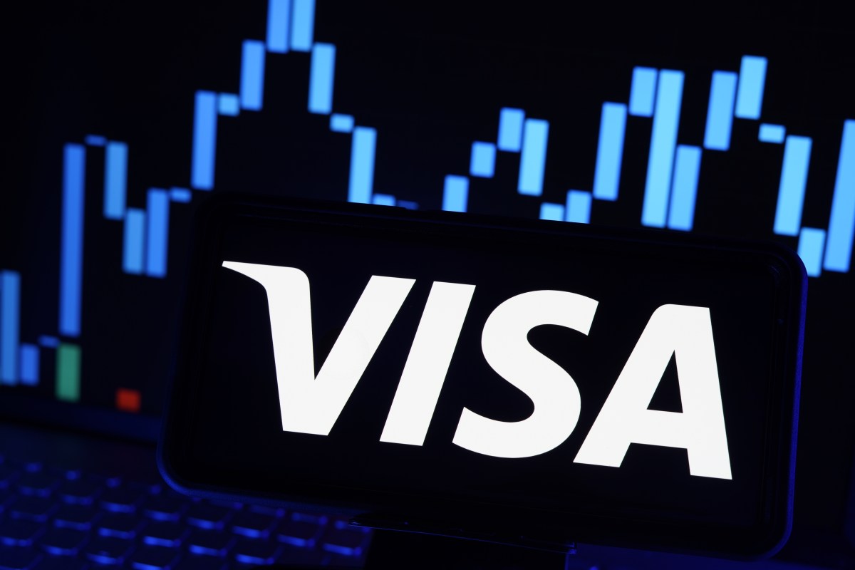 Visa reestructura su plantilla: elimina 7% de empleos mientras apuesta por la IA