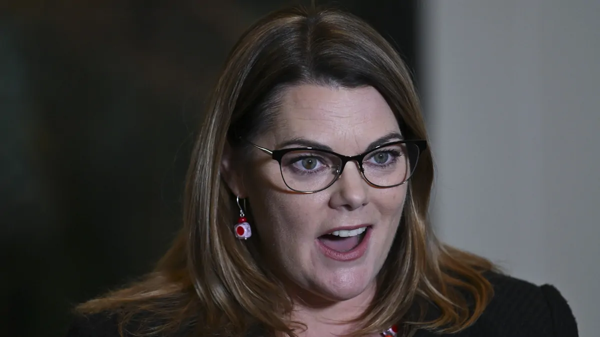 Greens senator Sarah Hanson-Young threatens to block ‘full of holes’ gambling reform in Senate showdown