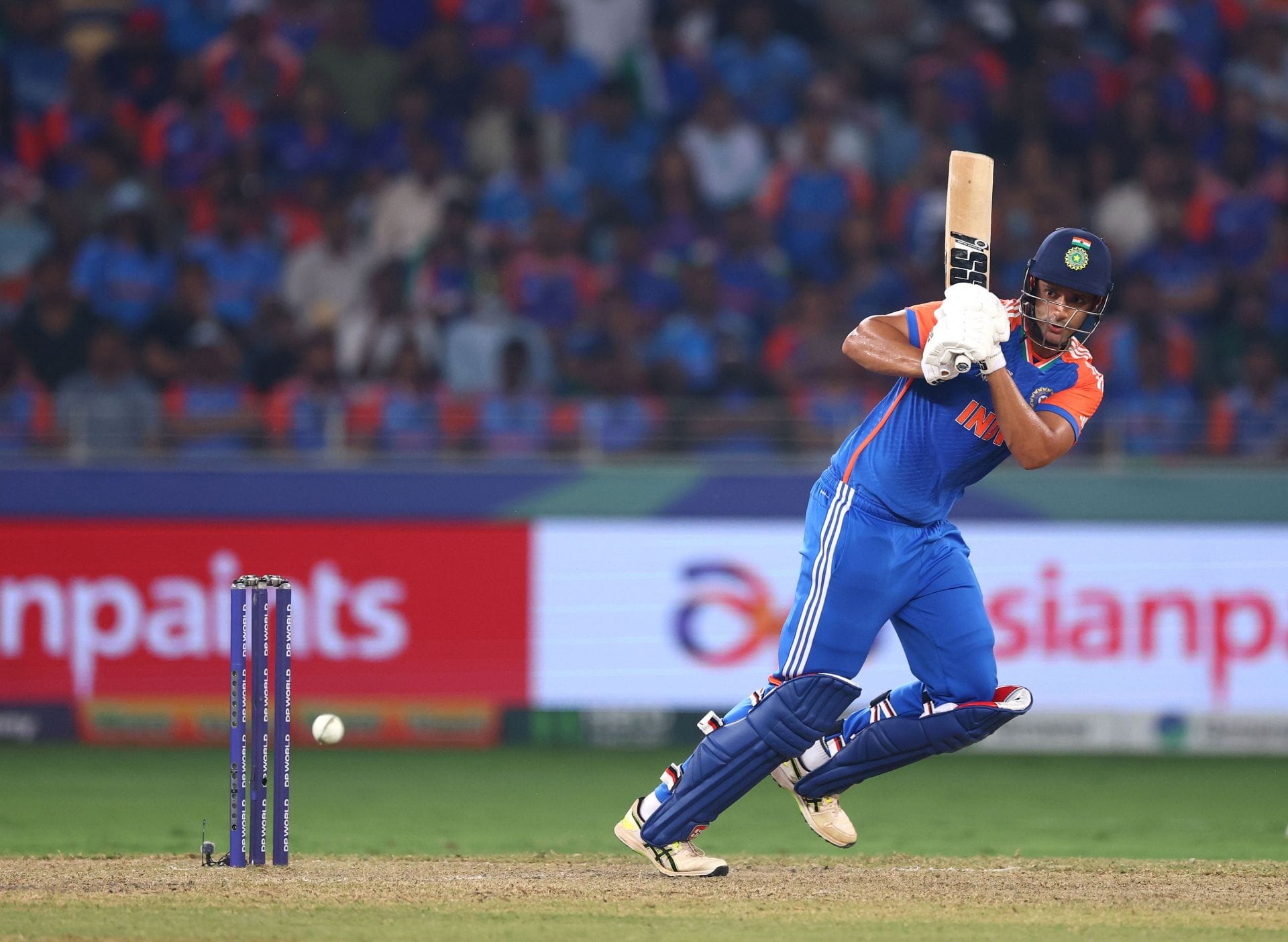 Shivam Dube clobbers his sixth six to race to a 15-ball fifty in IND vs NZ 2026 4th T20I [Watch]
