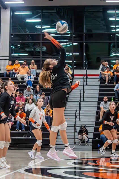 Fourth set lifts Belding volleyball over Comstock Park for fifth straight win