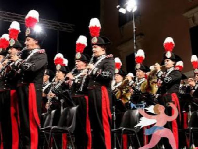 #Cultura #Agerola - Il Belvedere dedicato all’Arma dei Carabinieri e il concerto della Banda aprono una serata tra memoria e musica