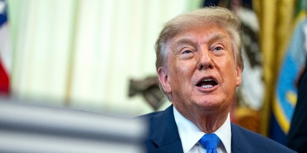 ¡Escándalo! Revelan que Trump usó avión 'señuelo' con periodistas ante amenaza iraní