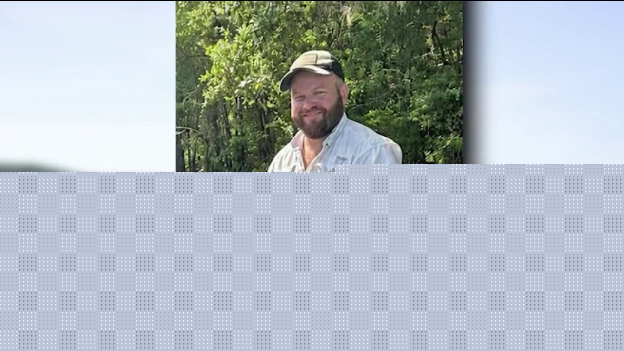 High winds and severe storms hit as Florida man vanishes on Georgia lake