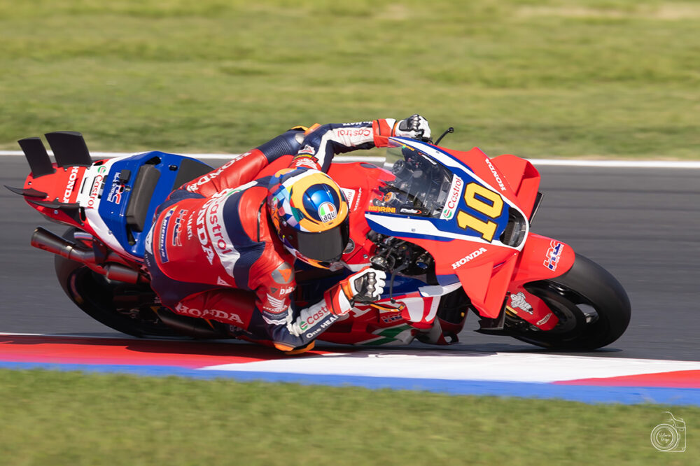 Luca Marini svetta nelle FP1 di Mandalika. Bene Bezzecchi, partenza a rilento per Bagnaia
