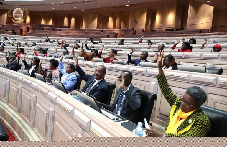 Deputados aprovam por unanimidade lei que agrava a pena para os crimes de violência doméstica