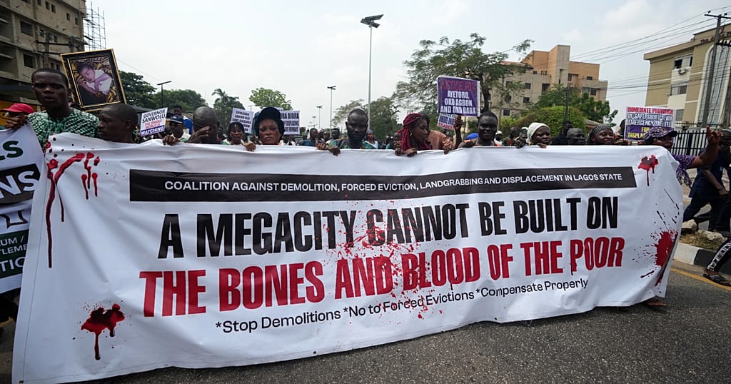 Police disperse protesters demanding compensation following mass eviction