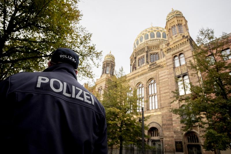 Româncă arestată în Germania pentru spionaj. Precizările MAE