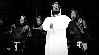 “Emme huijaa yleisöämme” – Videohaastattelussa Gas Lipstickin uusi doom metal -yhtye The Solitude