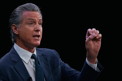 Gavin Newsom somehow puts Kid Rock, Taylor Swift and the shutdown in same tweet