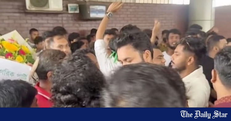 Dhaka Airport: Journalists boycott Akhter, Tasnim Jara press meet