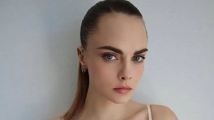 Cara Delevingne Sizzles in Curve-Hugging Corset at ‘Wuthering Heights’ Premiere