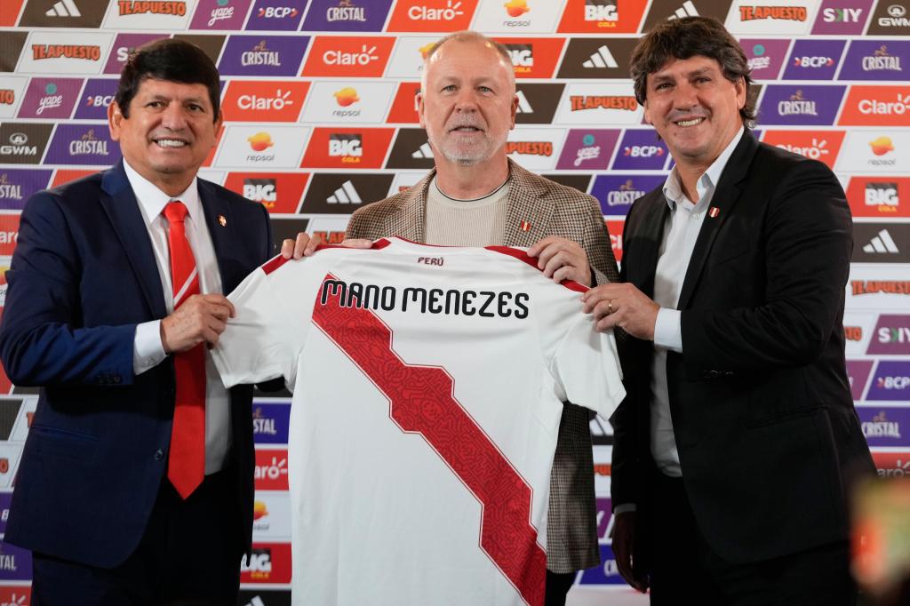 Perú nombra al brasileño Mano Menezes como técnico de la selección