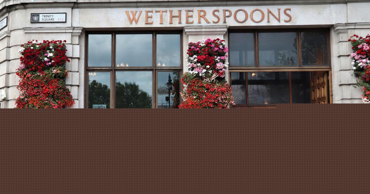 Wetherspoons introduces new ban at all 800 UK pubs - see the item affected